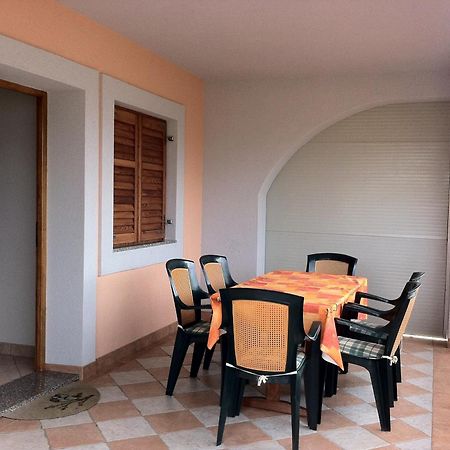 Apartments Petrovic Šilo Εξωτερικό φωτογραφία