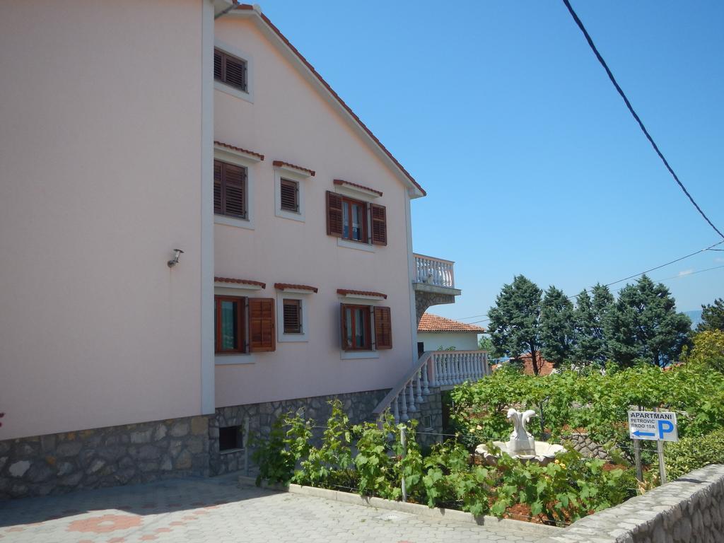 Apartments Petrovic Šilo Εξωτερικό φωτογραφία