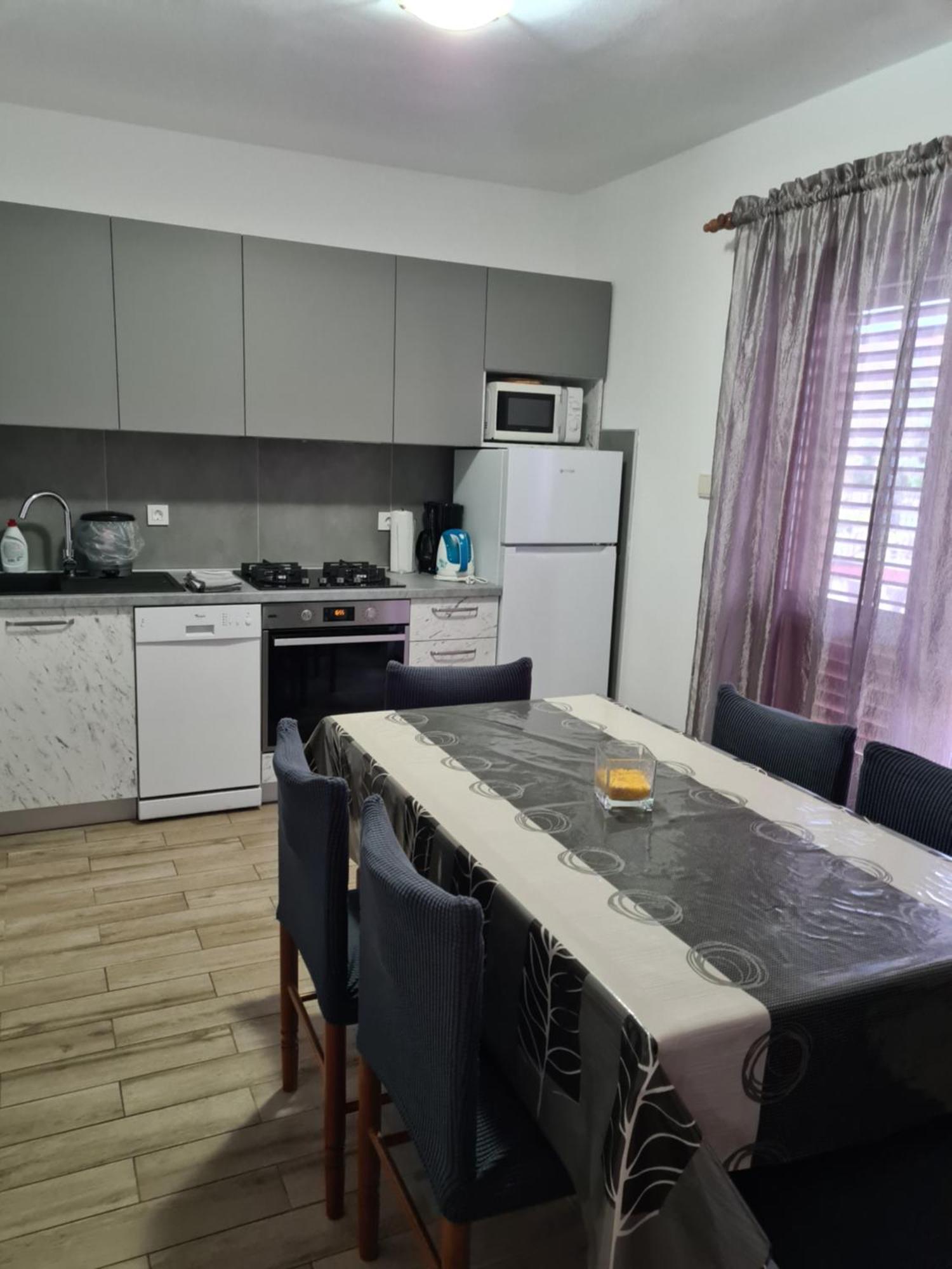 Apartments Petrovic Šilo Εξωτερικό φωτογραφία