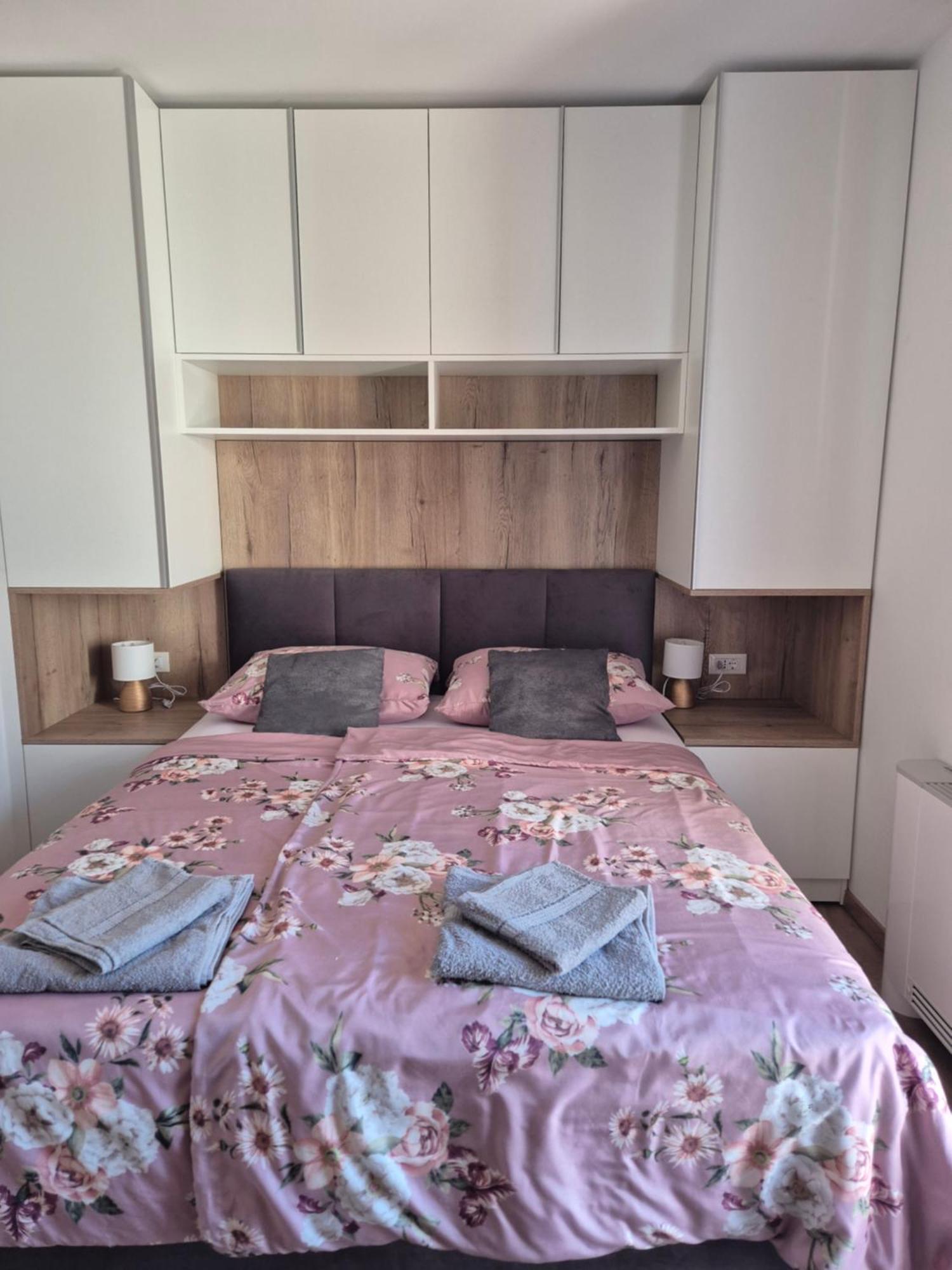 Apartments Petrovic Šilo Εξωτερικό φωτογραφία