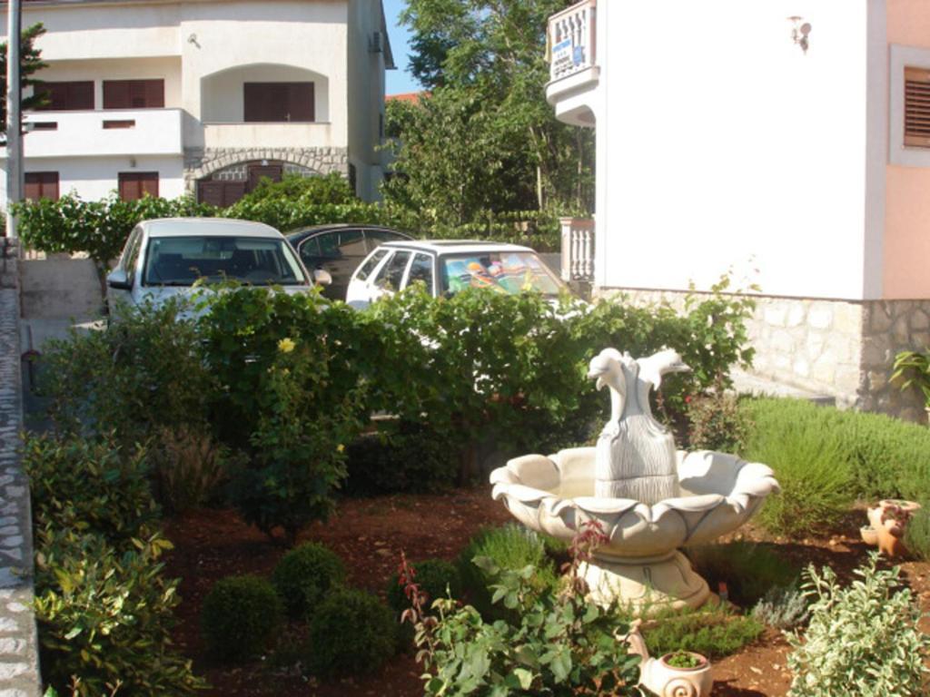 Apartments Petrovic Šilo Δωμάτιο φωτογραφία